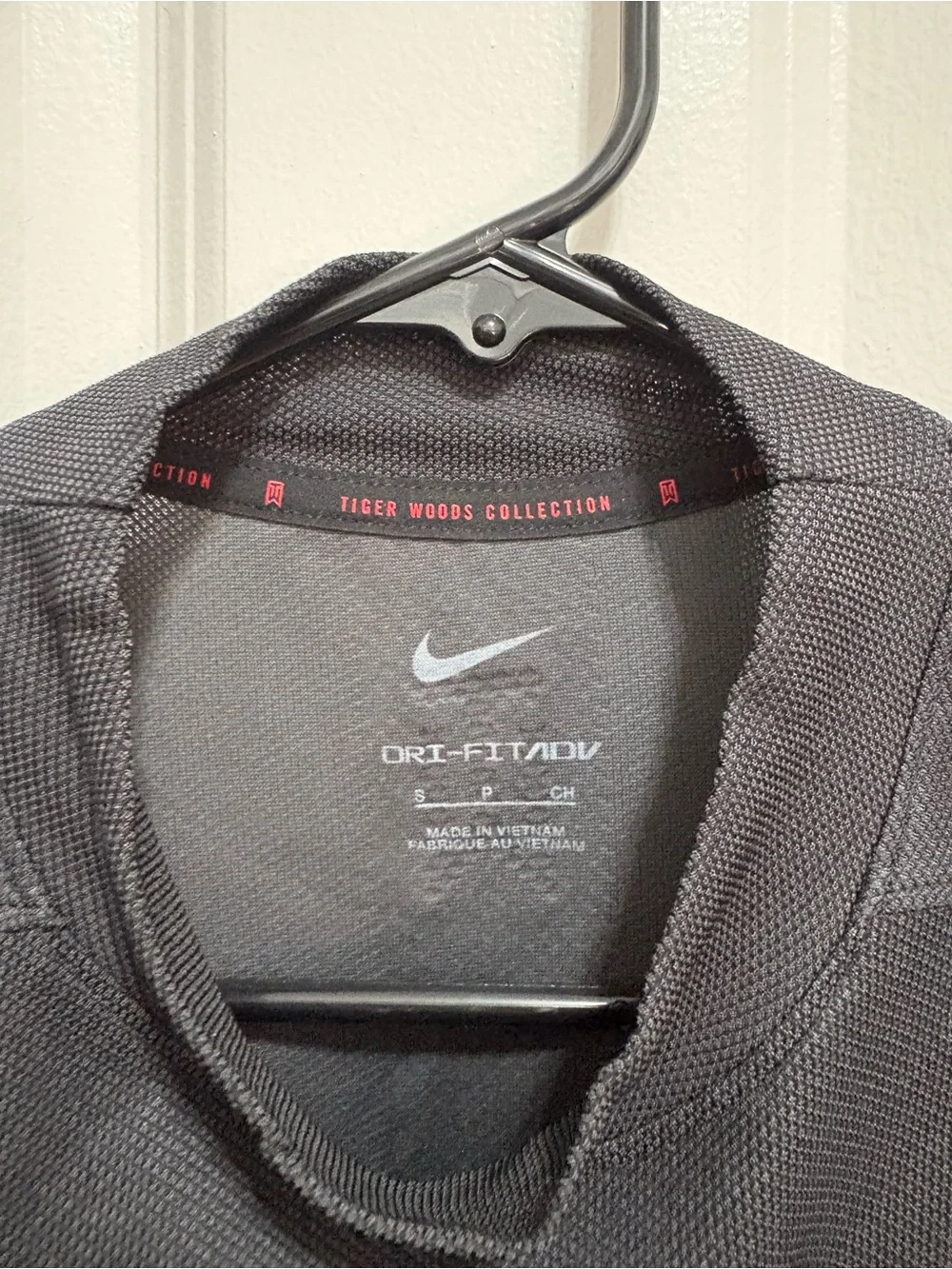 Nike Tiger Woods Collection Golf Shirt Mens Small Black Mock Neck CT6078